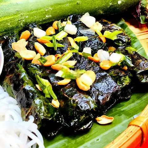 Hình ảnh Bún bò lá lốt (giống bún thịt nướng)