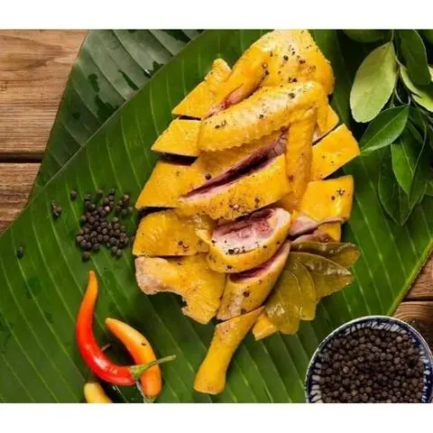 Hình ảnh Gà ủa muối 1/2 con chặt sẳn