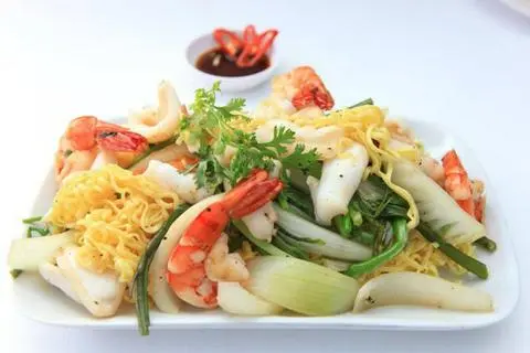 Hình ảnh Mì gói xào thập cẩm