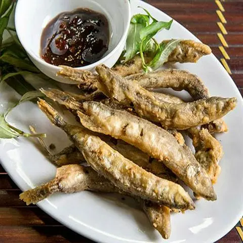 Hình ảnh cá trứng chiên giòn mắm me