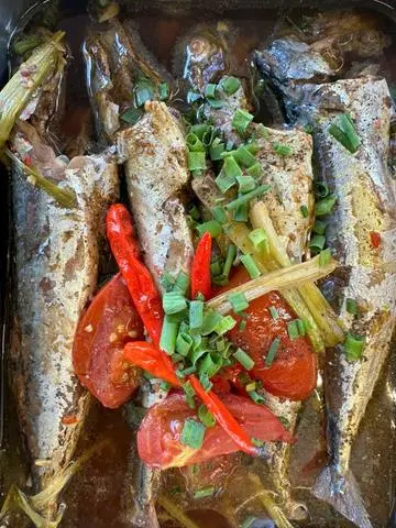 Hình ảnh Cơm cá nục kho cà