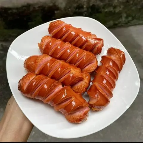 Hình ảnh 5 cây xúc xích Vealz