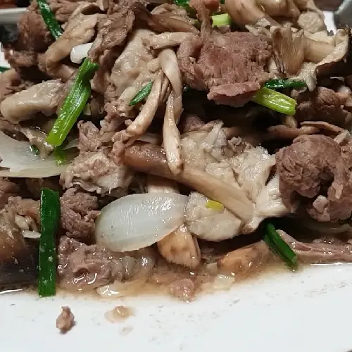 Hình ảnh Cơm chiên bò nấm