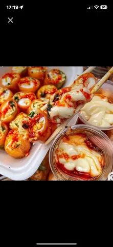 Hình ảnh Bánh Tráng Cuốn Sốt Bò Bơ