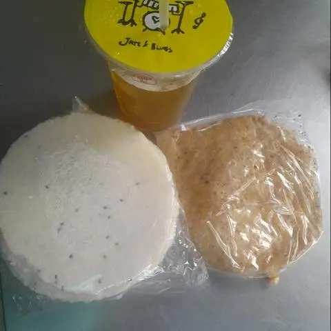 Hình ảnh combo.bánh phồng  sữa +bánh tráng xike+trà tắc ly siêu  to