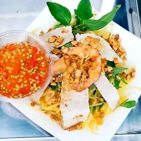 Hình ảnh Gỏi đu đủ tôm thịt