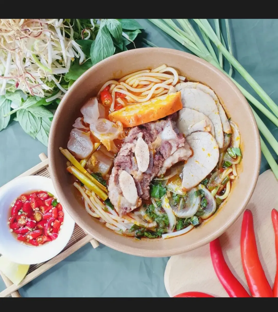 Hình ảnh bún bò sườn bắp bò viên