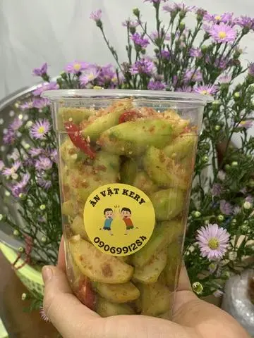 Hình ảnh Cóc non lắc muối ô mai