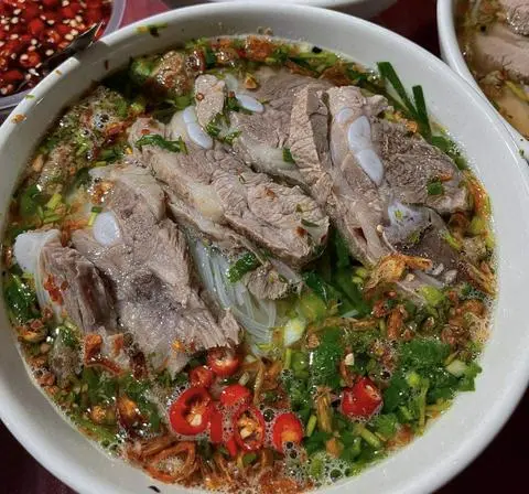 Hình ảnh Hủ tiếu sườn cây