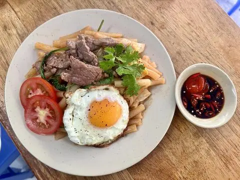 Hình ảnh Nui Xào Bò Trứng