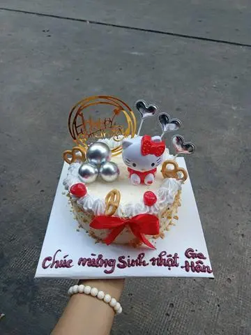 Hình ảnh Bánh Kem Bắp hello kitty size 20cm 