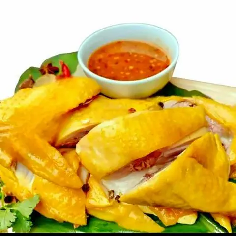 Hình ảnh Gà ủ muối nửa con - không chặt