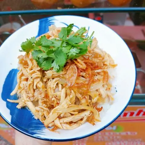 Hình ảnh Xôi Gà Xé Truyền Thống
