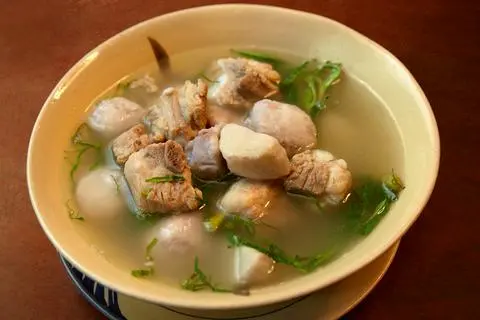 Hình ảnh Canh sườn khoai sọ