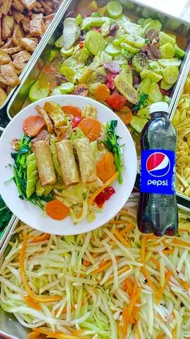 Hình ảnh Cơm chay thập cẩm chả giò - 1 pepsi