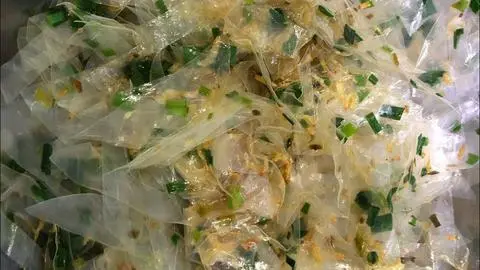 Hình ảnh Bánh tráng trộn mỡ hành