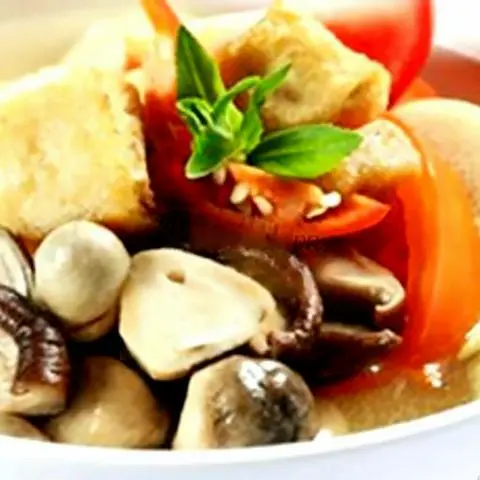 Hình ảnh Canh chua nấm thái chay