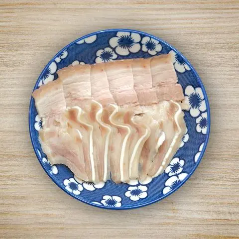 Hình ảnh Thịt luộc và tai heo thêm (80g)