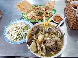 Hình ảnh BÚN BÒ HUẾ XÍ QUÁCH