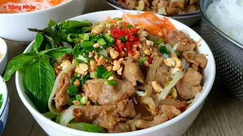 Hình ảnh BÚN BÒ XÀO CHẢ GIÒ