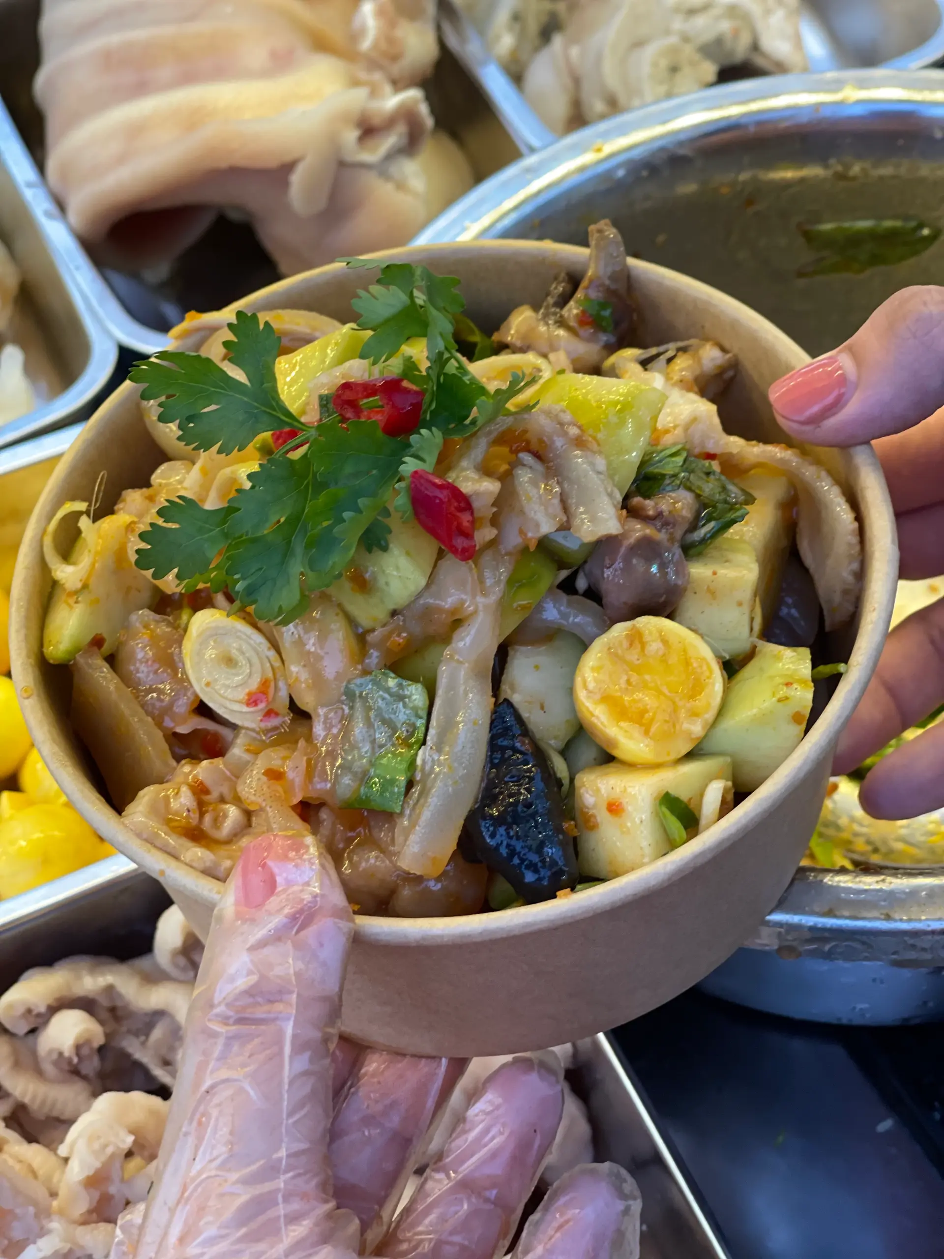 Hình ảnh chân gà fulltopping sốt sa tế