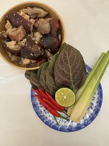 Hình ảnh Cơm giò heo giả cầy