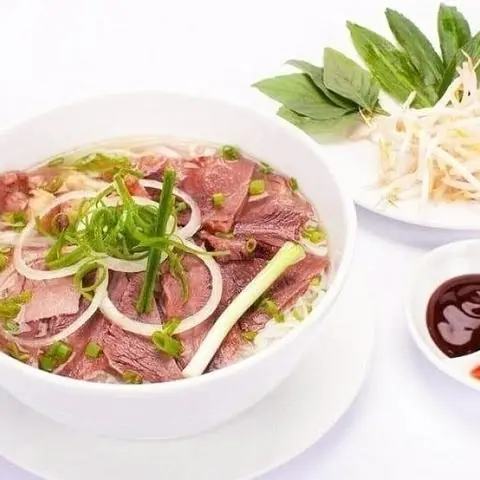 Hình ảnh Phở Tái + Đuôi