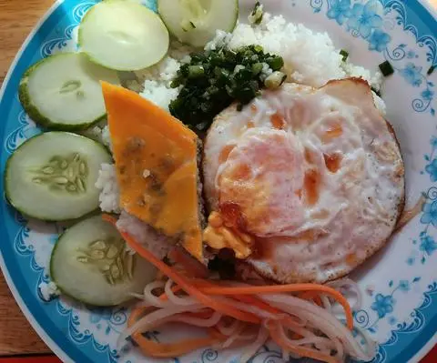 Hình ảnh Cơm ốp la-chả