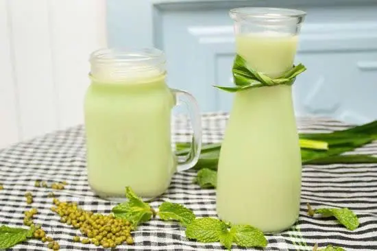 Hình ảnh Sữa đậu xanh (ly có đá riêng)