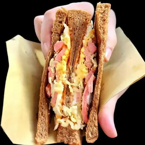 Hình ảnh Sandwich Trứng - Xúc Xích