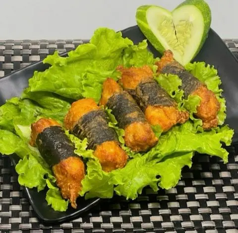 Hình ảnh Gà Cuộn Rong Biển 
