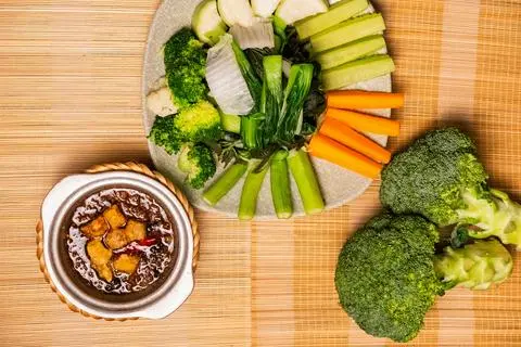 Hình ảnh Rau Củ Luộc Kho Quẹt
