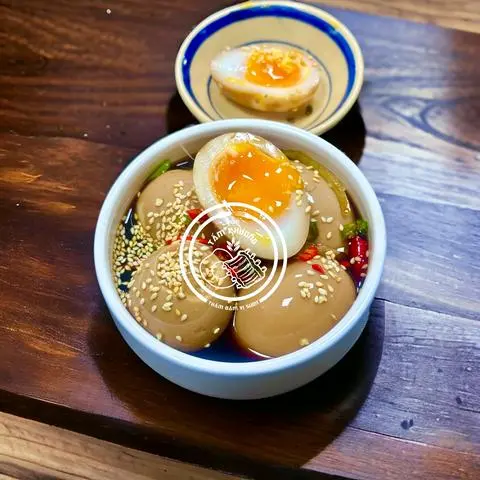 Hình ảnh Combo 3 trứng lòng đào ngâm tương