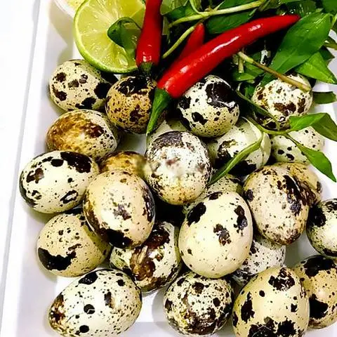 Hình ảnh Trứng cút lộn luộc