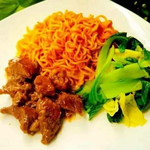 Hình ảnh Mì xào bò Luk Lak