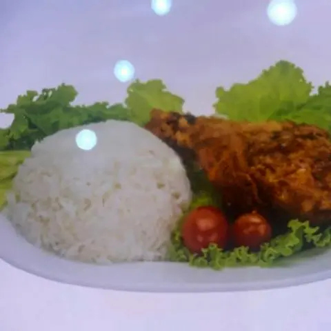 Hình ảnh Cơm gạo Thái Đùi Gà Rán & 1 Phần Canh 