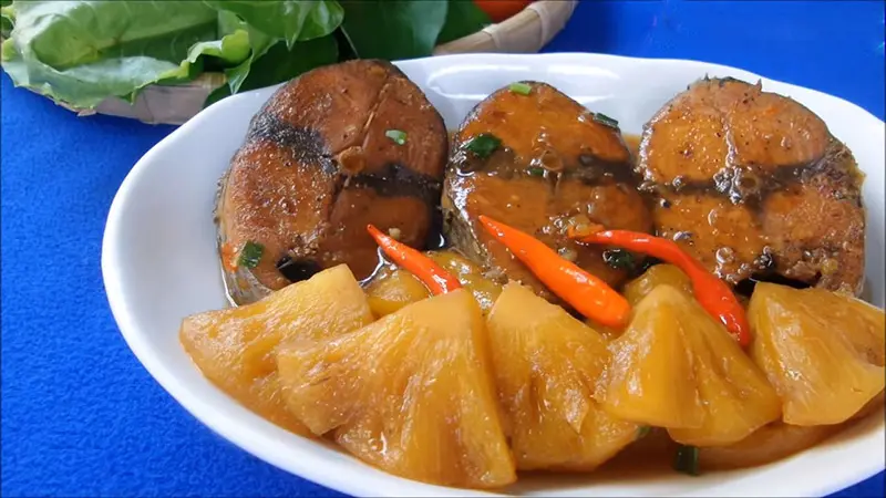 Hình ảnh Cơm cá ngừ kho thơm