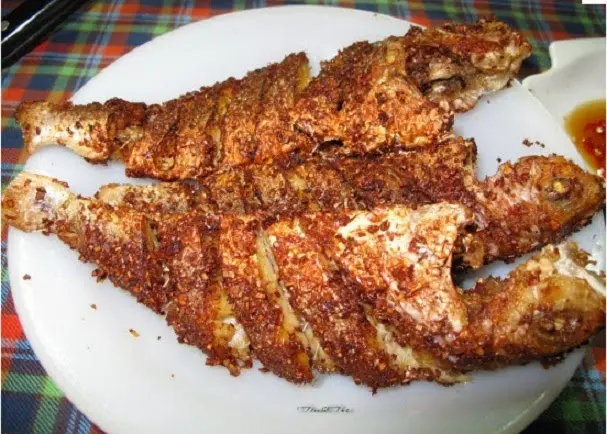 Hình ảnh Cơm cá hường chiên xả