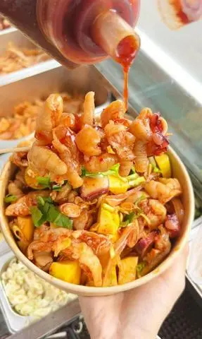 Hình ảnh Chân gà sốt Thái