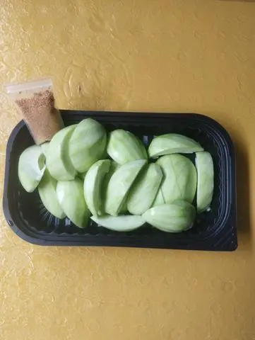 Hình ảnh xoài non chấm muối hộp 300g