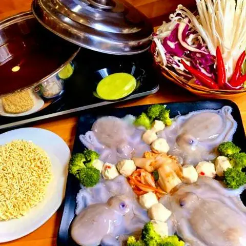Hình ảnh Lẩu kim chi bạch tuộc