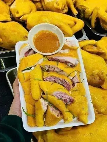 Hình ảnh Gà Hấp Mía 1/2 con chặt sẵn