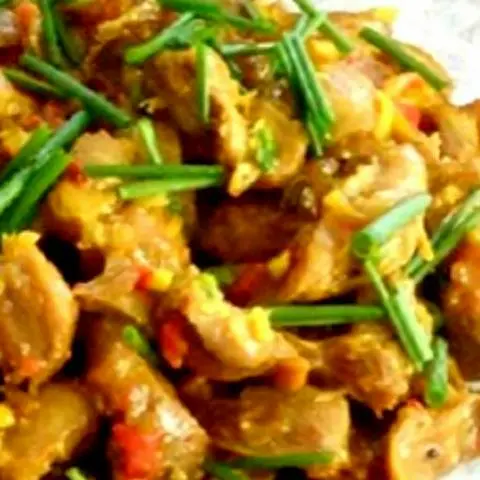 Hình ảnh Mề gà xào sa tế