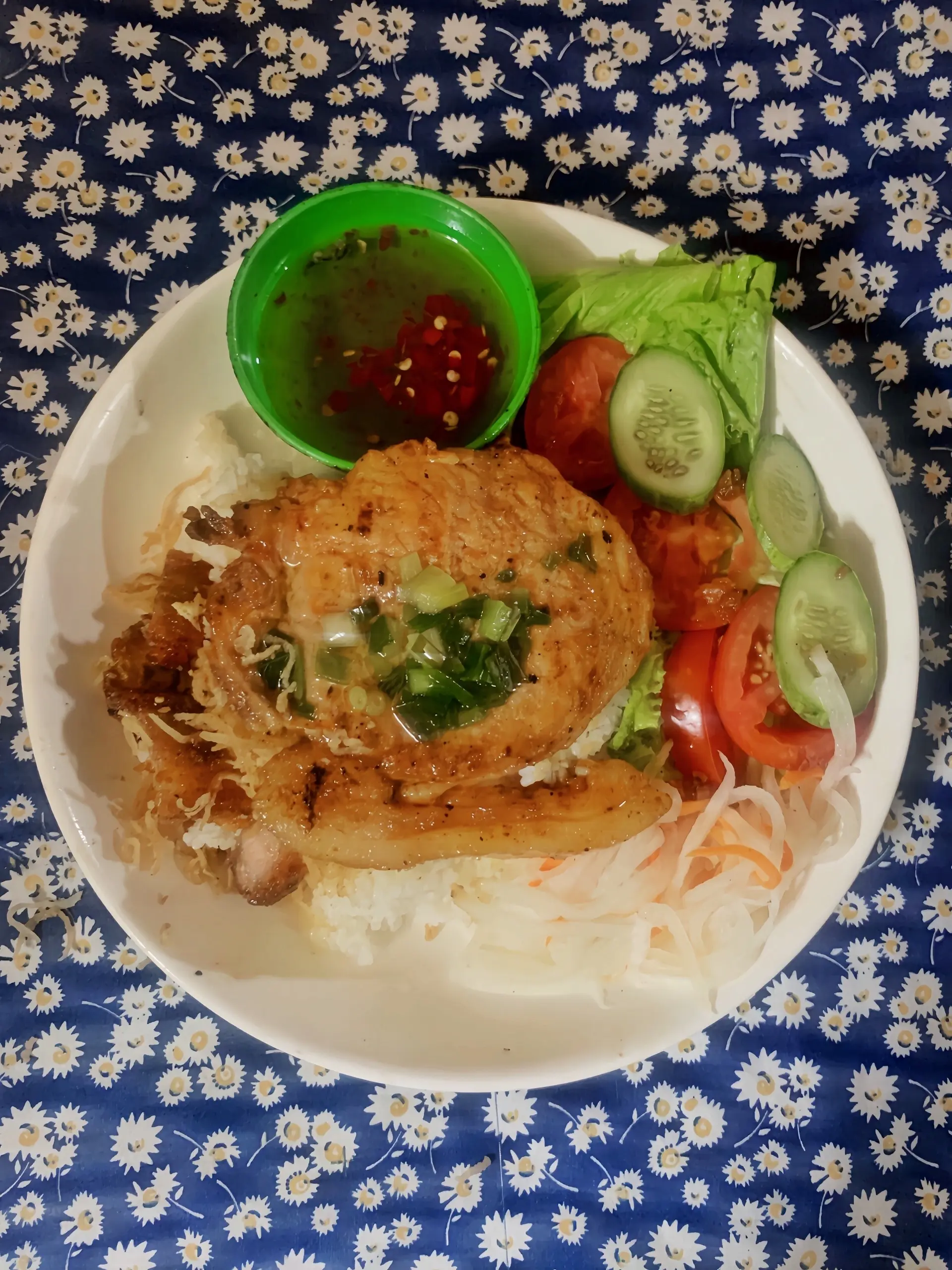 Hình ảnh Cơm  Tấm Sườn Nướng Mật Ong