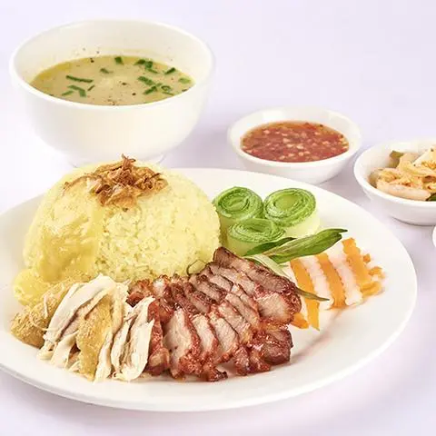 Hình ảnh Cơm gà xé - xá xíu