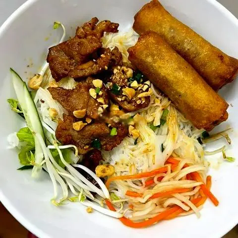 Hình ảnh Bún Thịt Nướng - Chả Giò