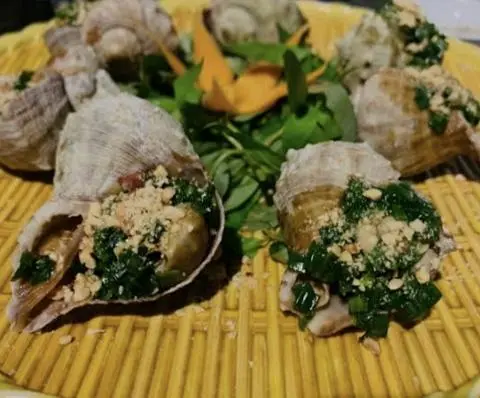 Hình ảnh ốc bu lót nướng mỡ hành 