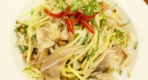 Hình ảnh gỏi xoài tai heo 
