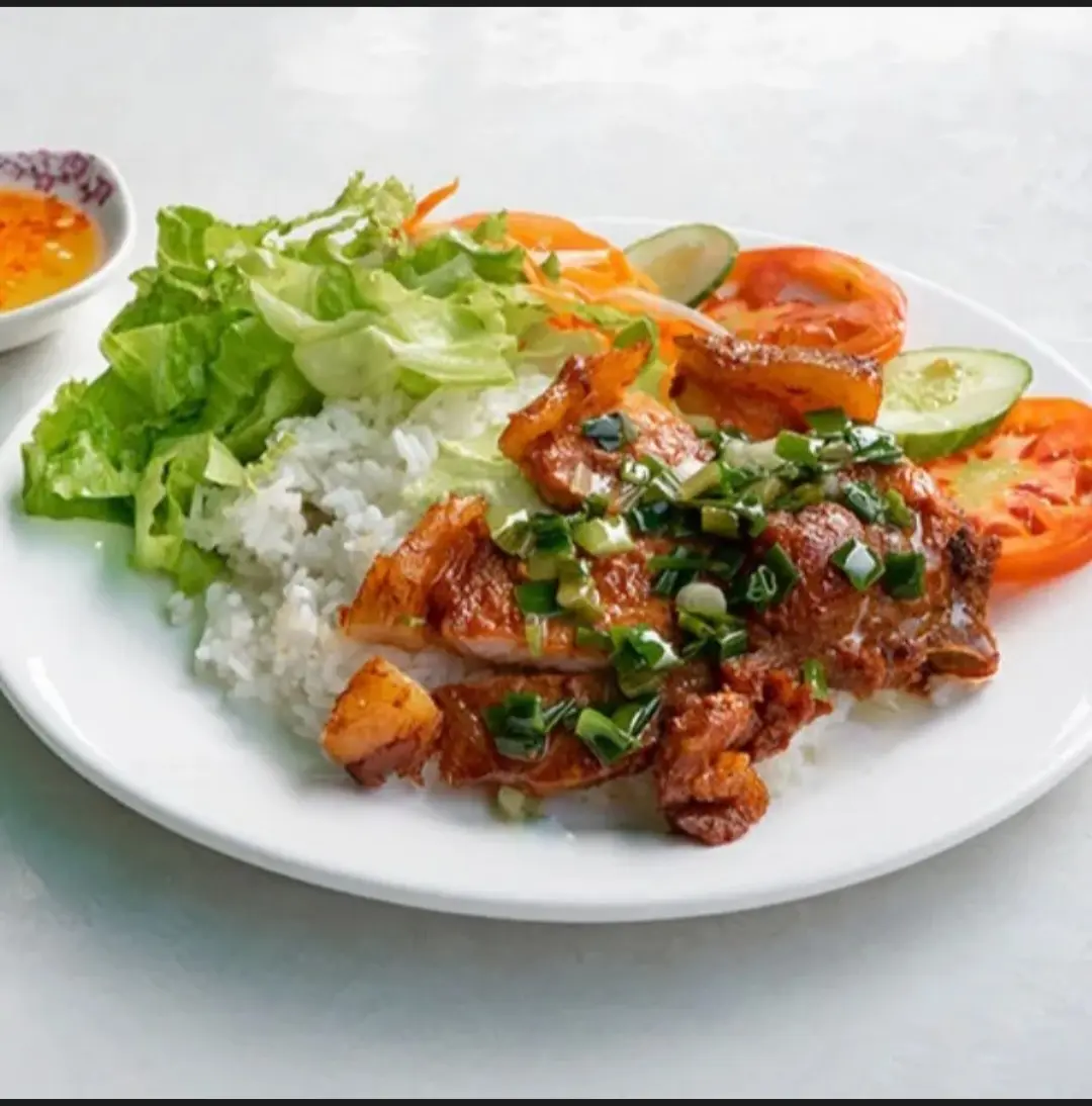 Hình ảnh Cơm Sườn - Trứng Kho