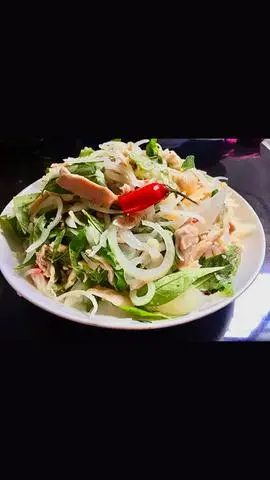 Hình ảnh Gỏi gà xé